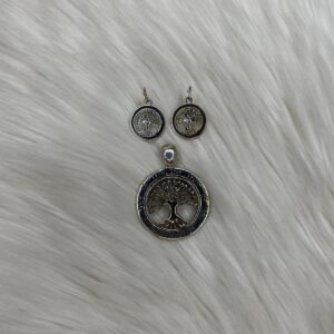 EARRING W/ PENDANT - Image 1